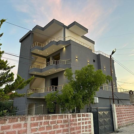 Mico'S Apartments Vlorë 外观 照片