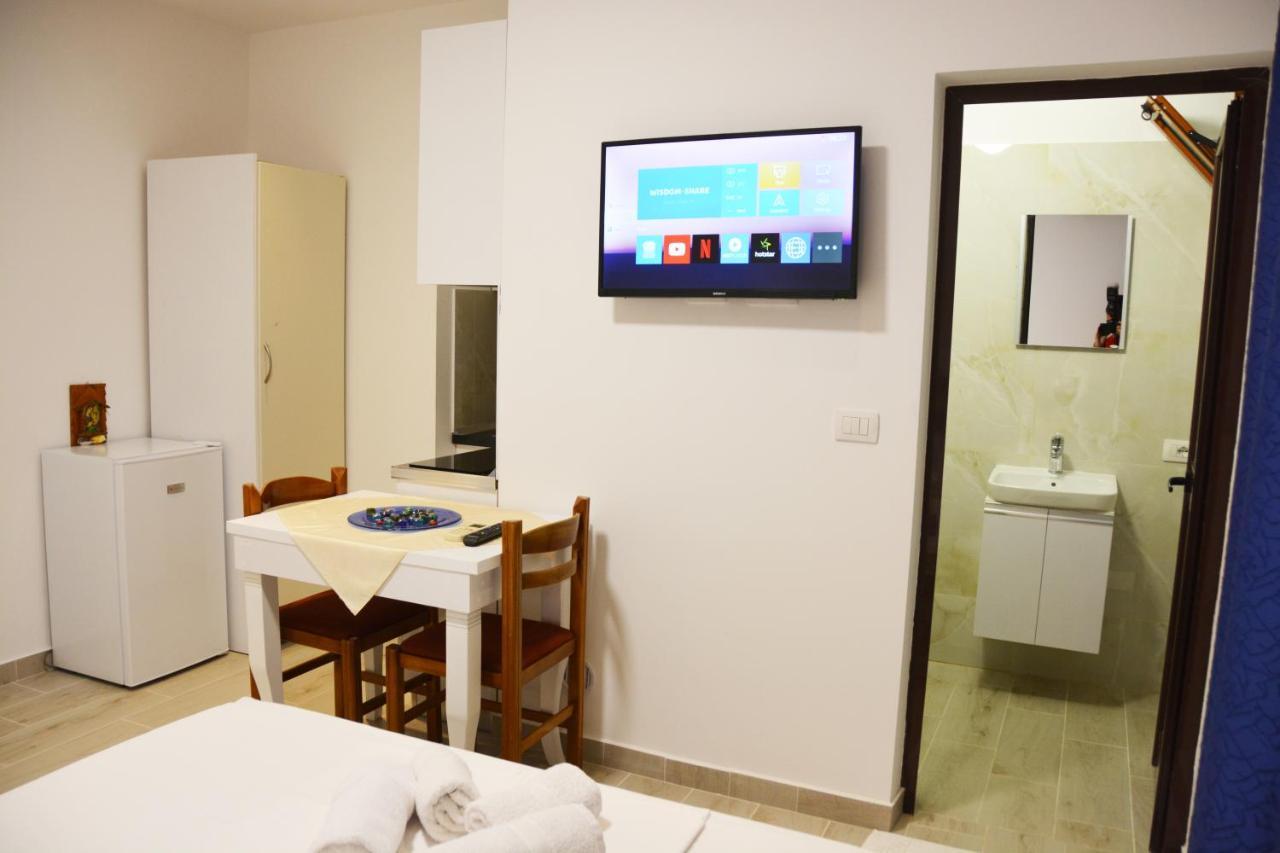 Mico'S Apartments Vlorë 外观 照片
