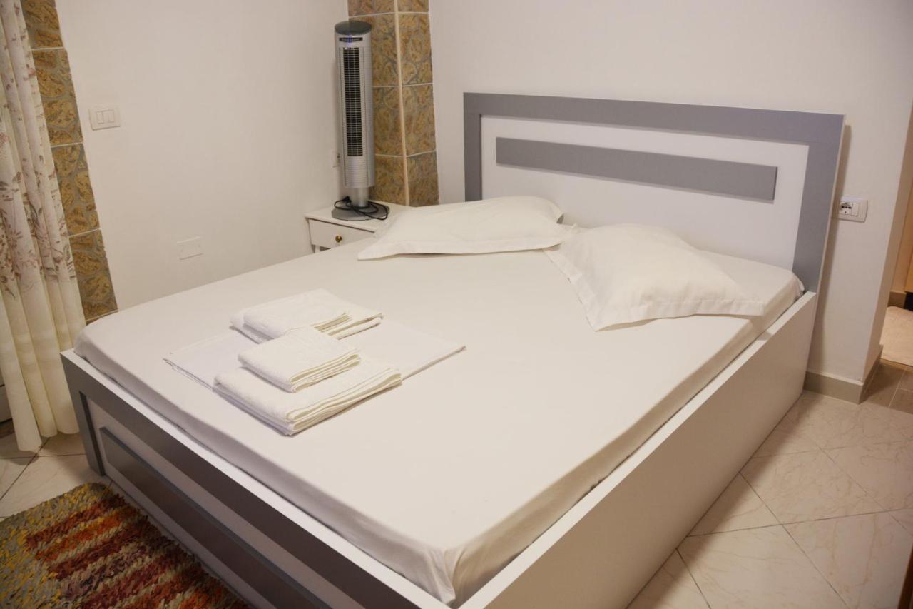 Mico'S Apartments Vlorë 外观 照片