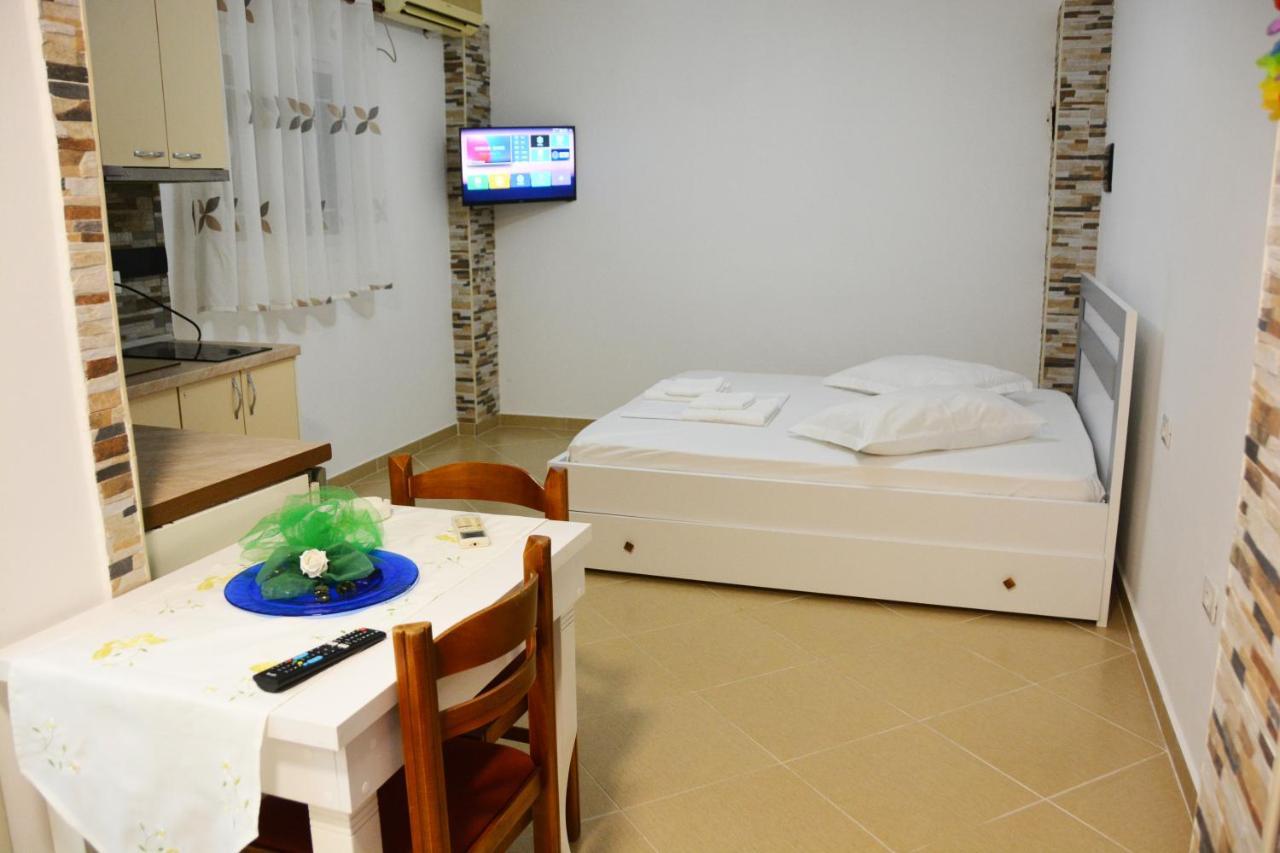 Mico'S Apartments Vlorë 外观 照片