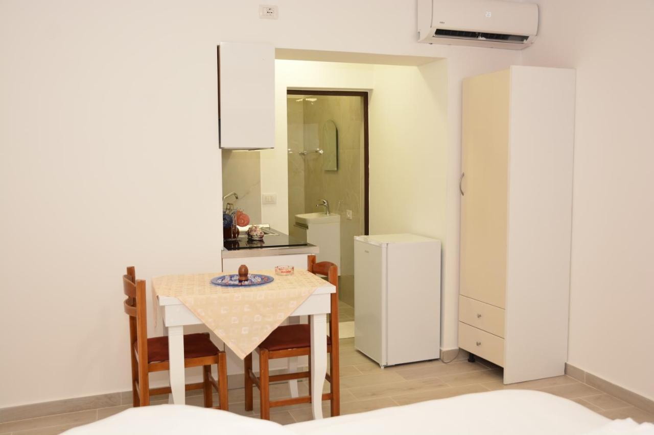 Mico'S Apartments Vlorë 外观 照片