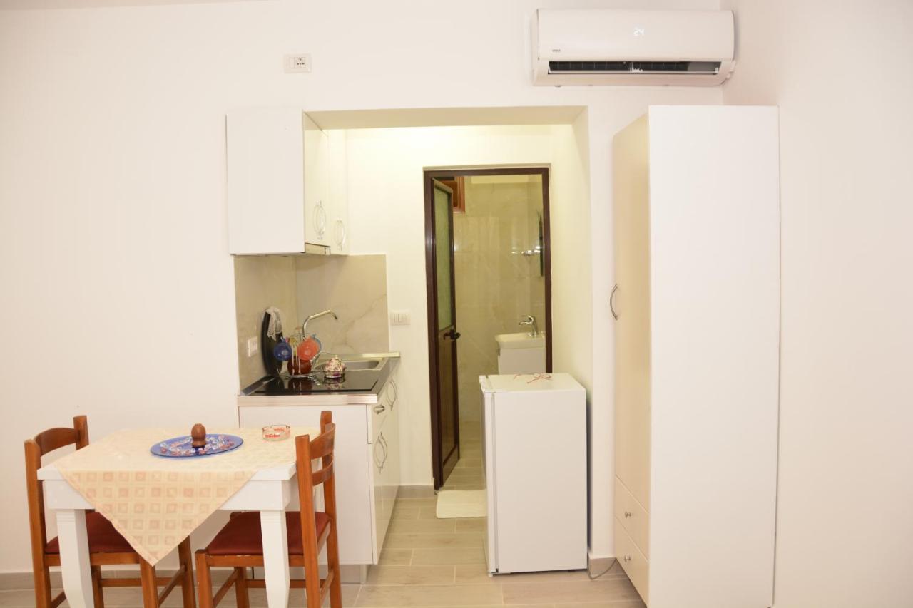 Mico'S Apartments Vlorë 外观 照片