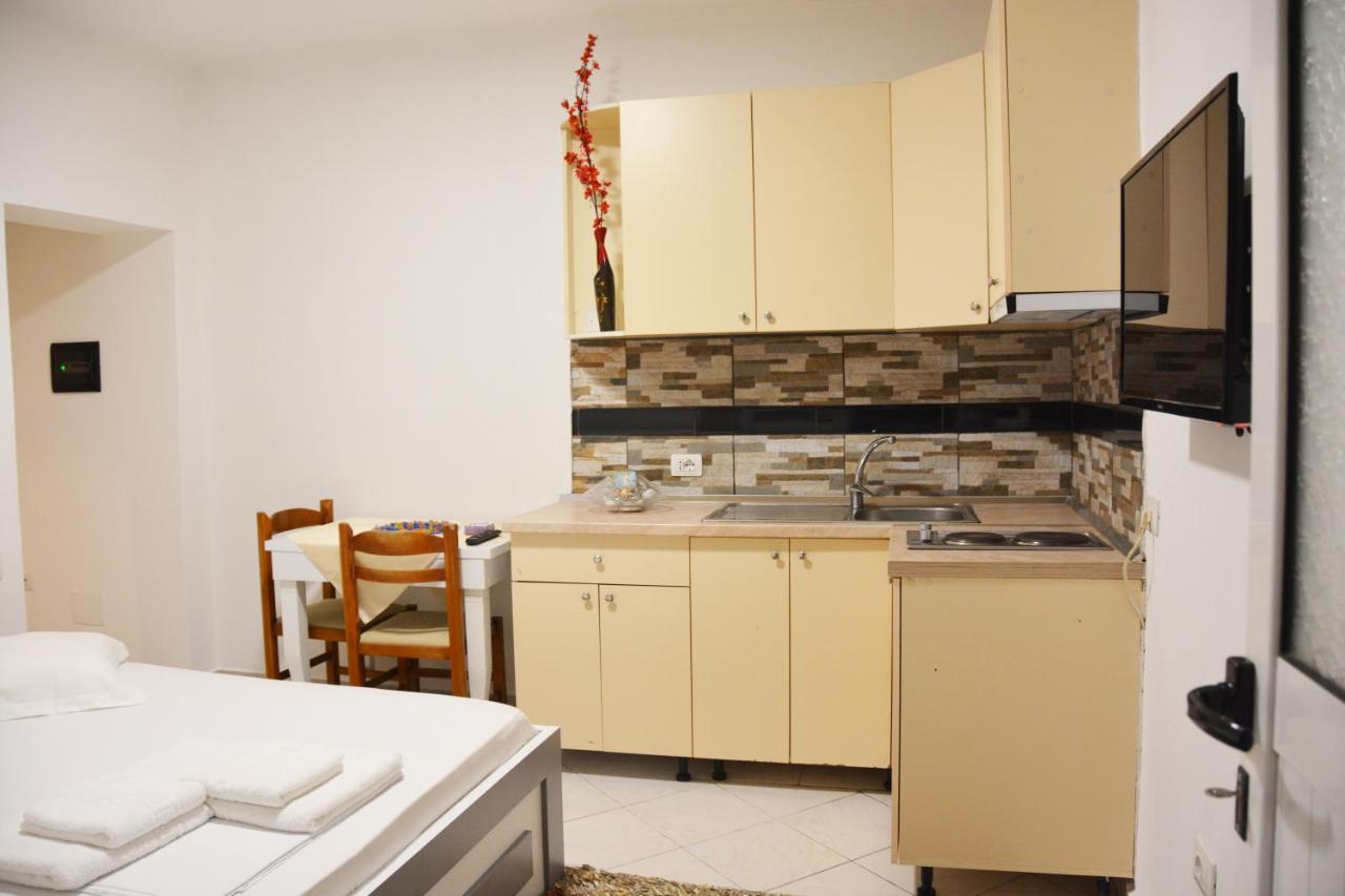 Mico'S Apartments Vlorë 外观 照片