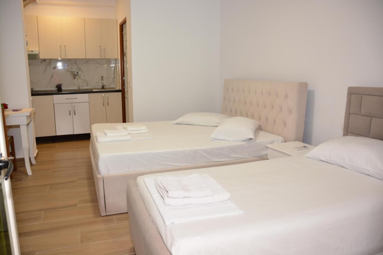 Mico'S Apartments Vlorë 外观 照片