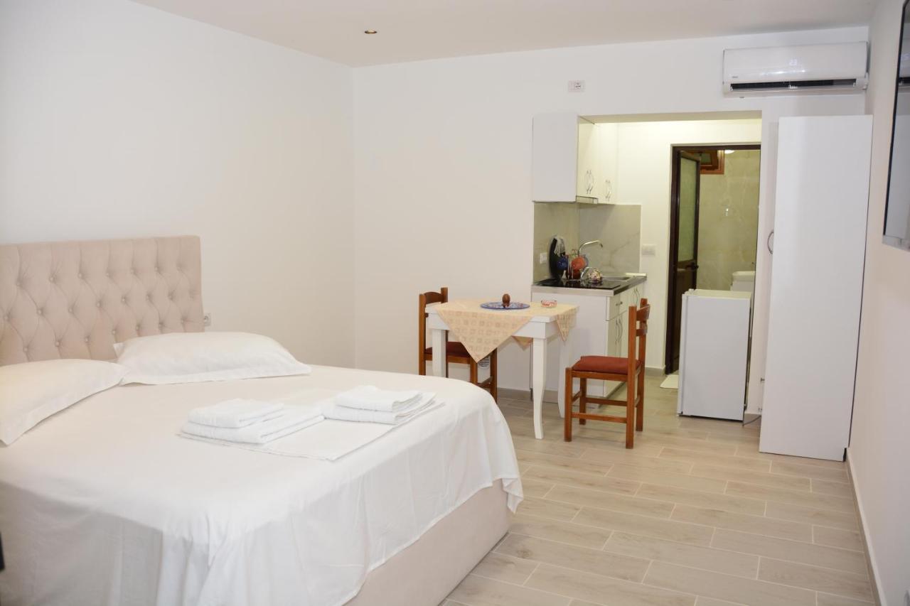 Mico'S Apartments Vlorë 外观 照片