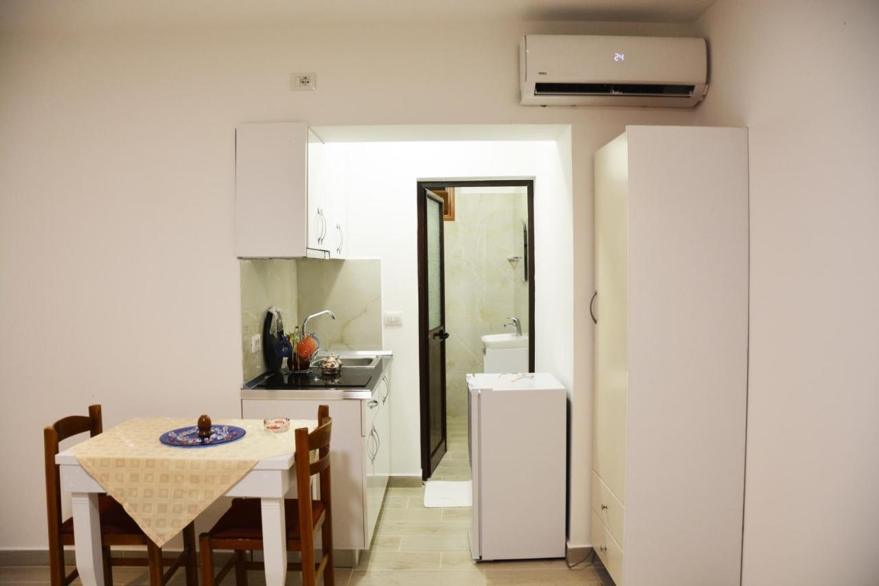 Mico'S Apartments Vlorë 外观 照片