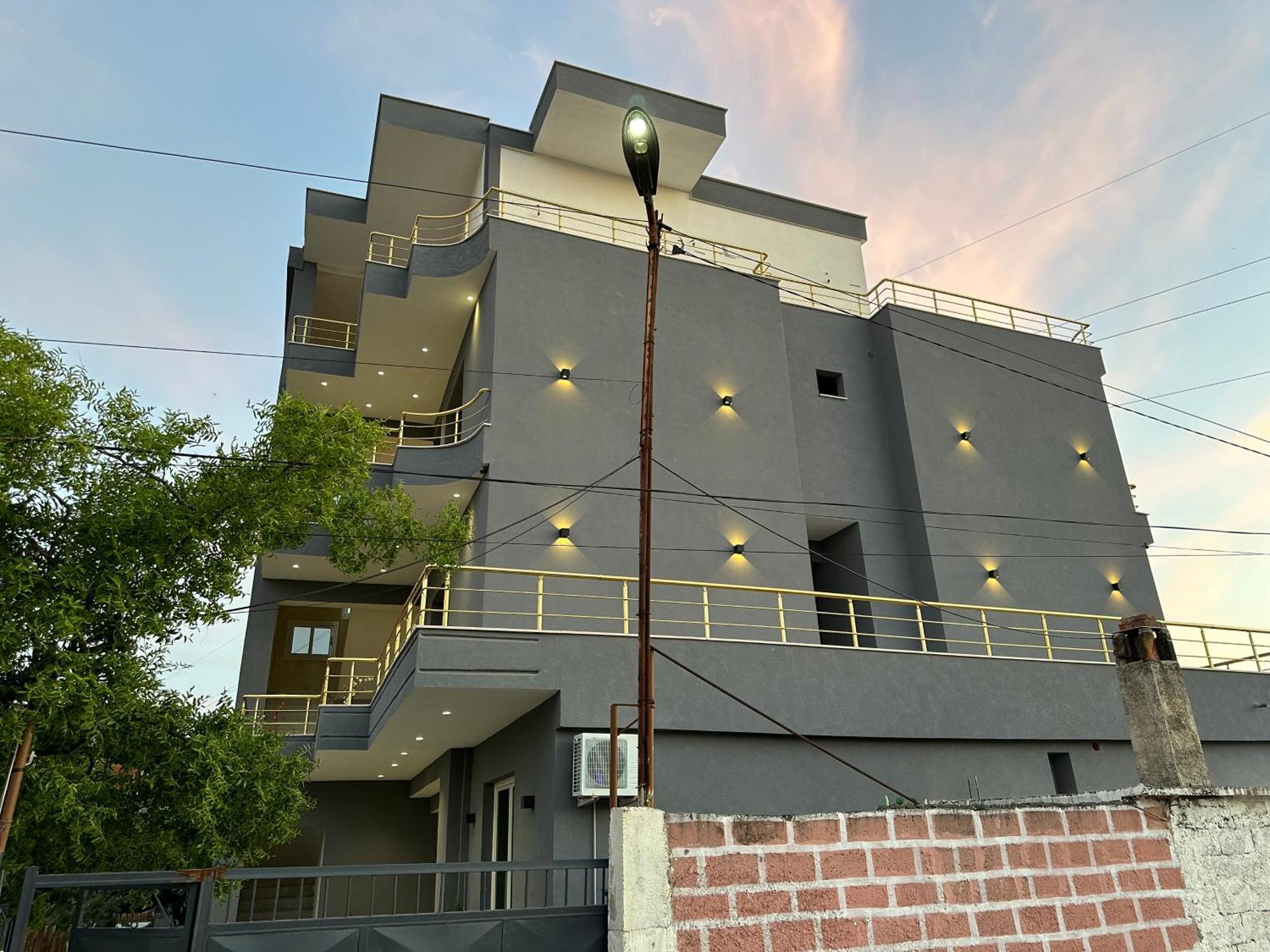 Mico'S Apartments Vlorë 外观 照片
