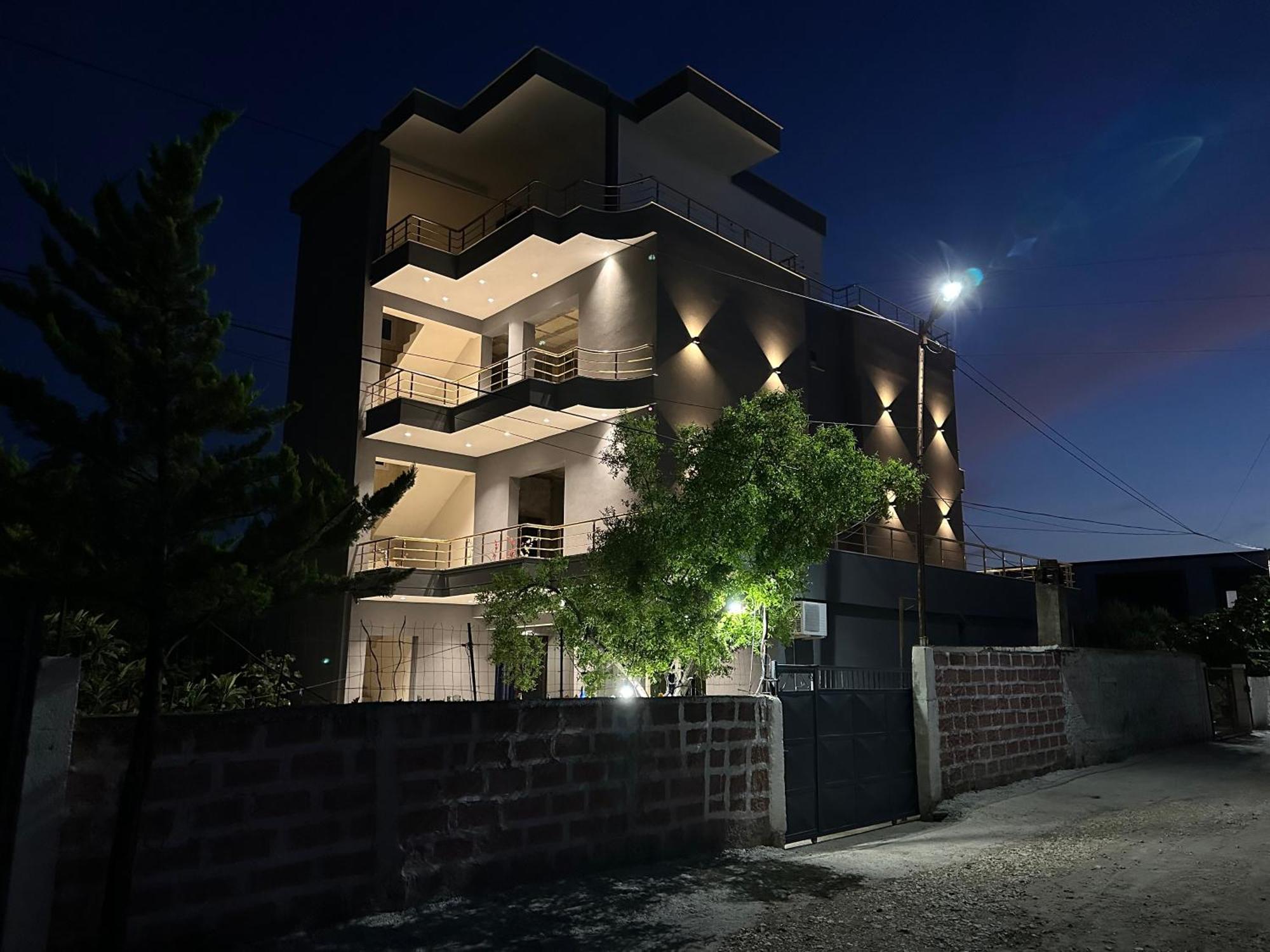 Mico'S Apartments Vlorë 外观 照片