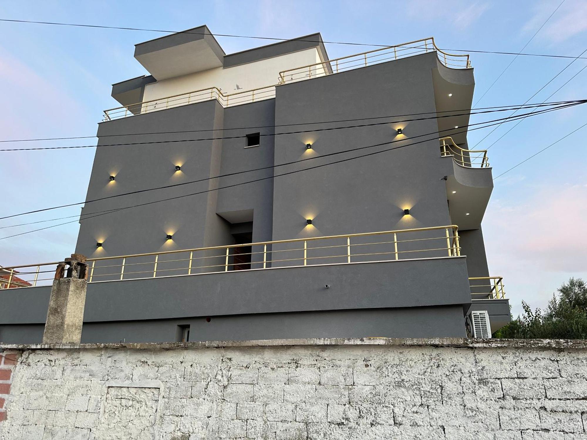 Mico'S Apartments Vlorë 外观 照片