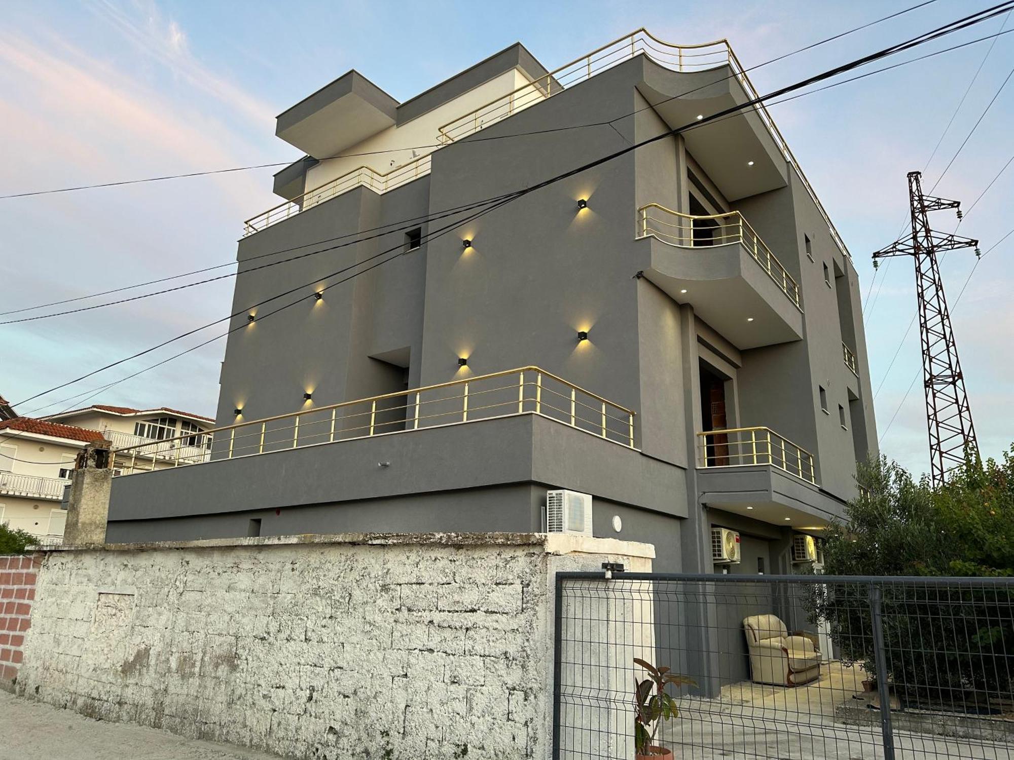 Mico'S Apartments Vlorë 外观 照片